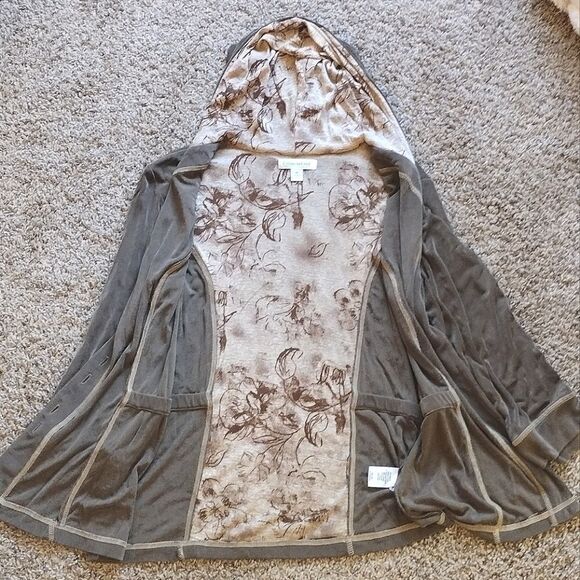 Coldwater Creek Women's Size Medium Stretchy Taupe Button up Jacket with Hoodie - Picture 6 of 13